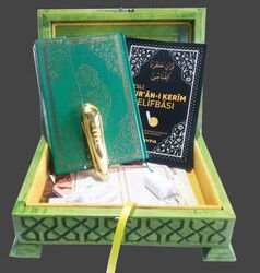 Ahşap Orta Boy Kalem Kuranı Kerim Seti V 6.1-16GB- Lüx Ahşap Kutu - Ayfa Basın
