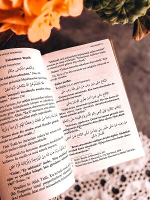 Evlenme Adabı ve Evlilik Hükümleri - 9