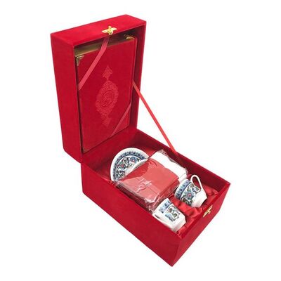 Kur’an-Bayrak-Fincan Seti (Vav Desenli, Kirmizi, Kadife Kutulu) - 1